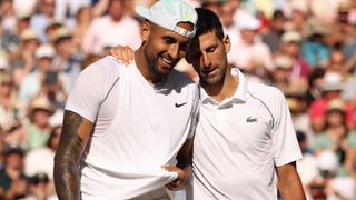 Kyrgios 'calienta' Wimbledon y reta a Djokovic