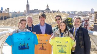 El Zurich Maratón de Sevilla presenta sus camisetas ASICS ilustradas por estudiantes de la Facultad de Bellas Artes 