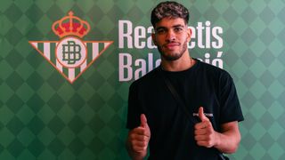 Del 'visto y no visto' de Abde al debut de Altimira en un Betis "notable"  