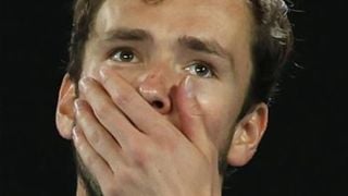 El increíble punto que decidió la semifinal del Open de Australia para Medvedev
