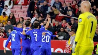 Sevilla 0-3 Getafe: Hasta la grada se toma a broma ya el sainete de Diego Alonso