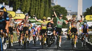 París aclama a Vingegaard como nuevo rey del Tour de Francia