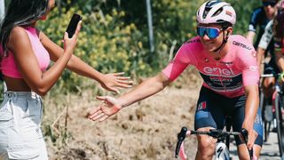 El covid-19 vuelve al deporte y echa a Evenepoel del Giro