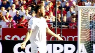 El redebut de Sergio Ramos con el Sevilla: su inglés con Sow, la presión al árbitro, el pique con Sory Kaba...