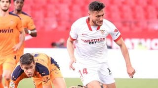 El Sevilla estudia tres vías de salida para Óscar Rodríguez