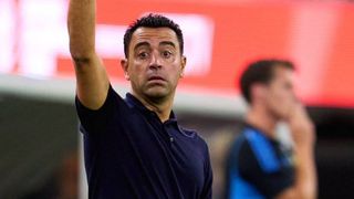 Xavi 'se pica' y Arteta responde