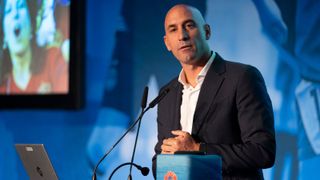 Luis Rubiales lo quiere evitar, pero su madre sigue en huelga hambre