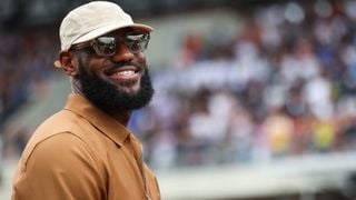 LeBron James da la salida en el centenario de las 24 Horas de Le Mans