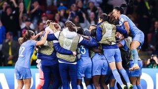 Jamaica hace historia, victoria de prestigio para Francia y goleada de Suecia