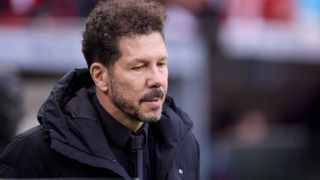 Simeone comienza a despedirse de él