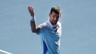 Djokovic alimenta los rumores sobre su futuro en el tenis
