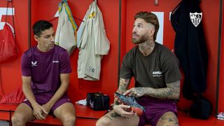 Sergio Ramos y su camiseta favorita del Sevilla: la del Gran Poder, sus botas premonitorias y su carácter de líder 