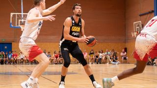 Resumen Jornada 1 Liga ACB: El Básquet Girona da la campanada ante el Valencia Basket en la Fonteta