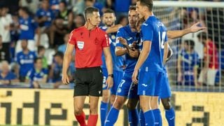 Árbitros para la jornada 2 de LaLiga EA Sports y LaLiga Hypemotion: El colegiado del Getafe - Barcelona no estará