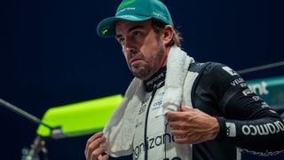 Aston Martin toma una drástica decisión en el GP de Brasil de F1 y Fernando Alonso explota