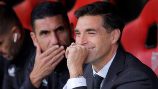 Sevilla - Betis | ¿Se la juega Diego Alonso en el derbi? Tajante respuesta del uruguayo 
