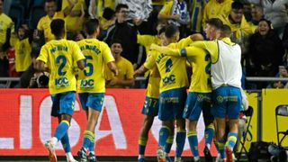 La durísima entrada de Savic y el gol de Kirian, las dos polémicas de Las Palmas-Atlético