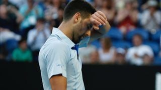 Sinner hace trizas a Djokovic en el Open de Australia