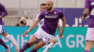 Sofyan Amrabat, con opciones de salir de la Fiorentina