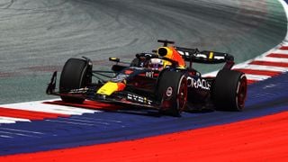 Clasificación GP Austria F1: Pole para Verstappen, Sainz sueña y Alonso pincha