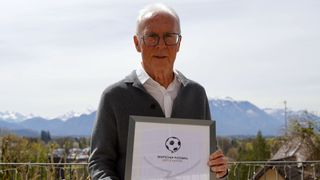 Franz Beckenbauer, en estado crítico