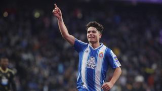 El Espanyol completa un nuevo entrenamiento sin Nico Melamed