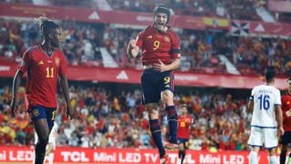 España 6-0 Chipre: La Selección vuela en Granada pero sufre otra lesión