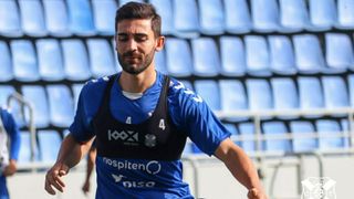 Al Tenerife se le complica la temporada con la lesión de José León
